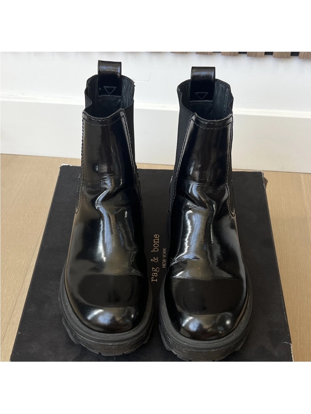 Rag & Bone Black Leather Lug Sole Ankle Boot 8.5 / 39.5 - Picture 3 of 6